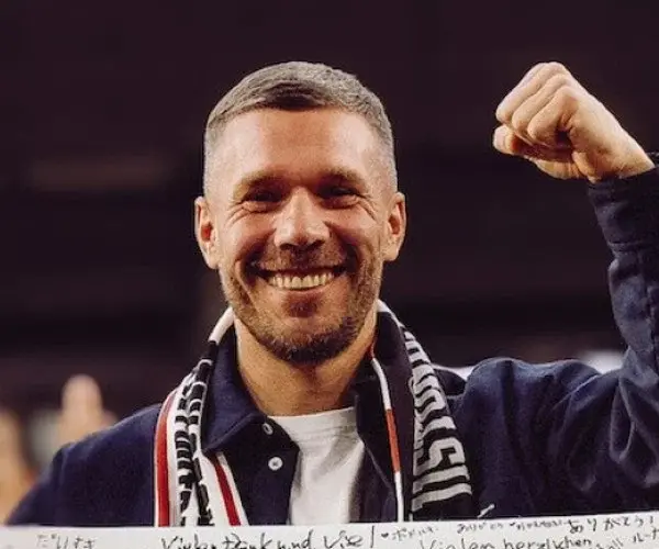 Podolski (2026) | Documentário, Biografia e Esporte | Filme Dublado